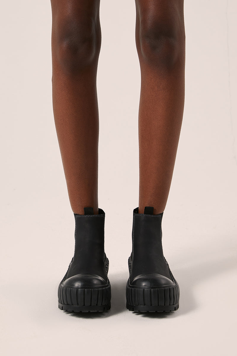 Chunky ankle boots-Black MM6 MAISON MARGIELA