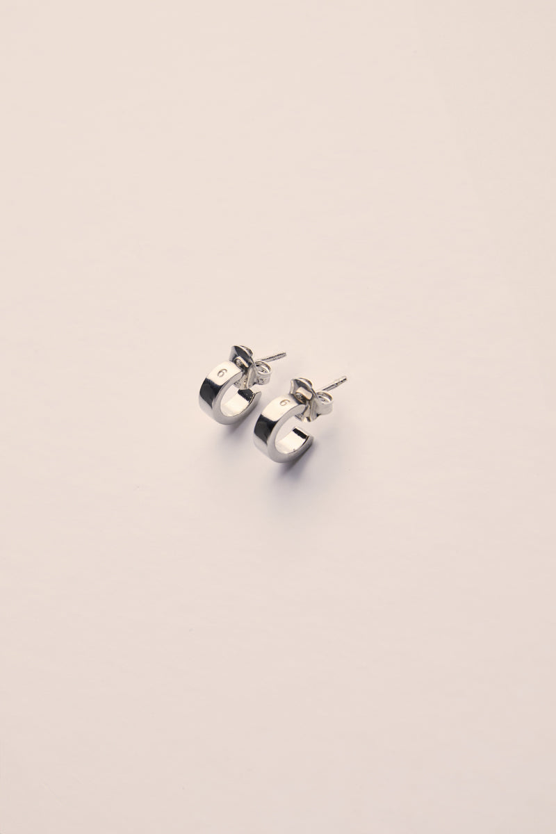 Small Numeric Minimal Signature Hoop Earrings-Silver MM6 MAISON MARGIELA