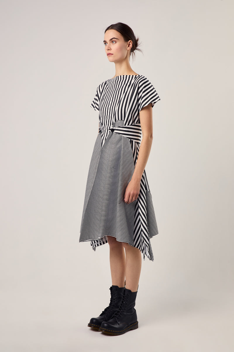 Striped dress/Black-white 240791