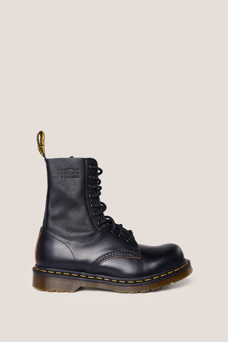 MM6 x Dr. Martens 10/Black MM6 MAISON MARGIELA