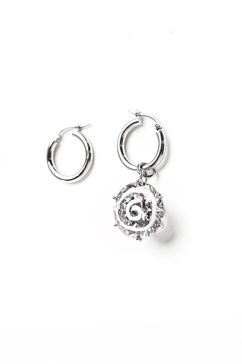 Pendant-embellished hoop earrings/ Silver MM6 MAISON MARGIELA