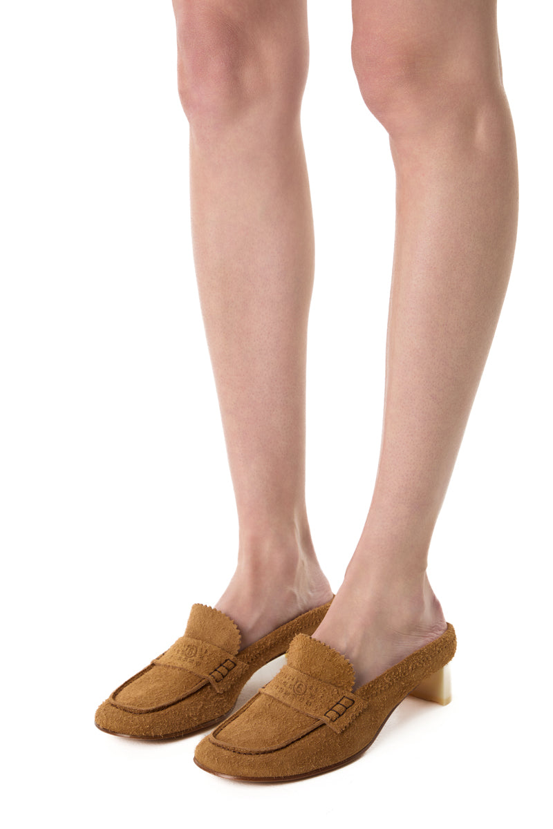 Swing toe suede leather loafer/Beige MM6 MAISON MARGIELA