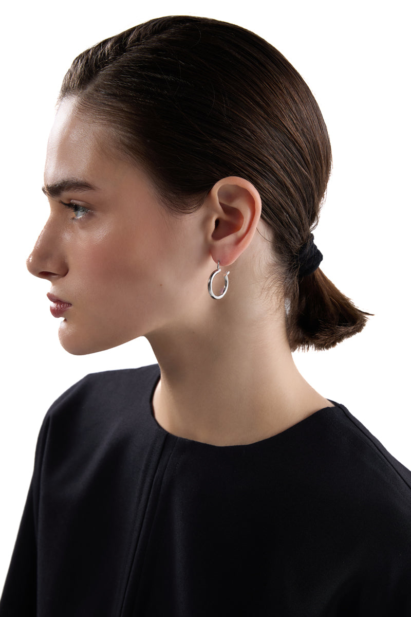 Pendant-embellished hoop earrings/ Silver MM6 MAISON MARGIELA